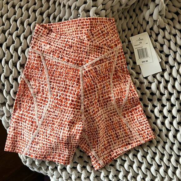 L*Space 🆕 Carter Bike Short-Size XS - Picture 3 of 7